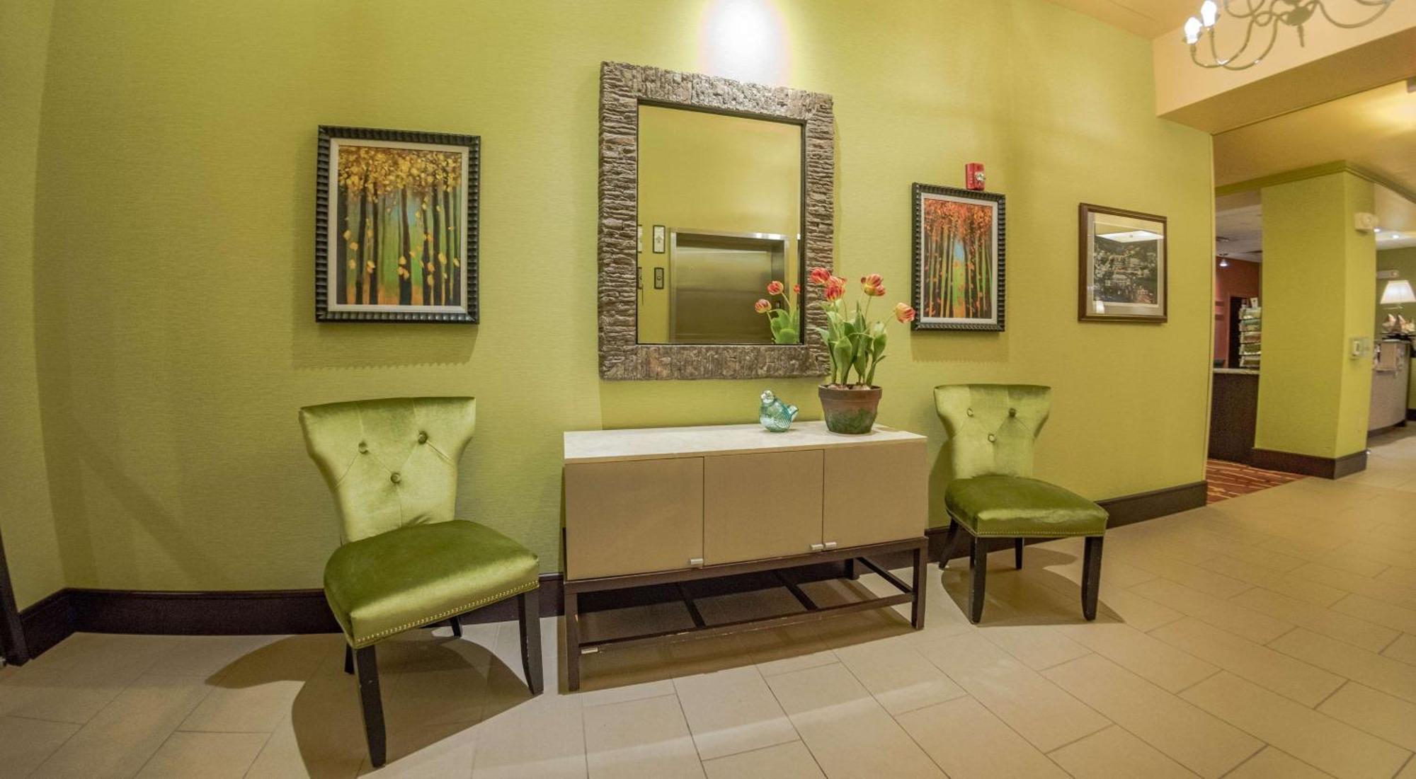 Hotel Hampton And Woodstock, Virginia 3*